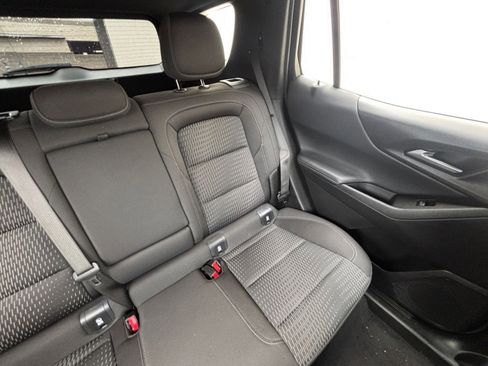 Used 2025 Chevrolet Equinox LT image 37