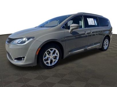 Used 2020 Chrysler Pacifica Touring-L Plus w/ Tire & Wheel Group