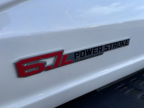 Used 2024 Ford F250 Platinum w/ Tremor Off-Road Package image 33