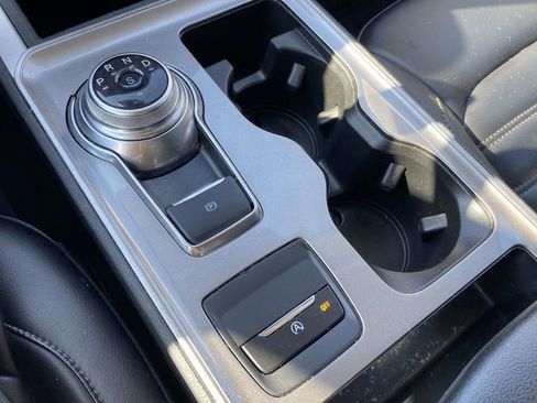 Used 2024 Ford Edge SEL image 28