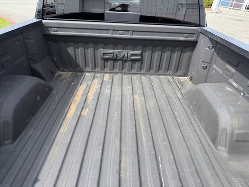 Used 2022 GMC Sierra 1500 SLT w/ SLT Premium Plus Package image 31