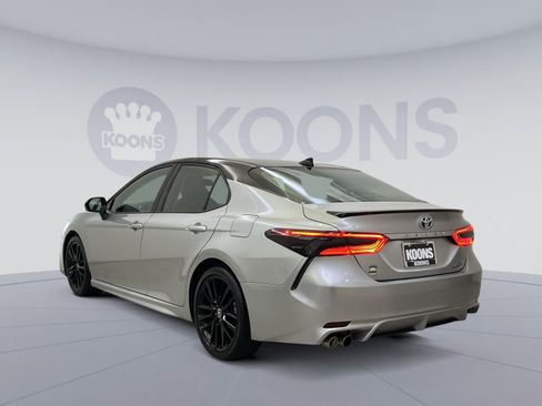Used 2022 Toyota Camry XSE image 4