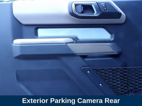 Used 2022 Ford Bronco Wildtrak image 9