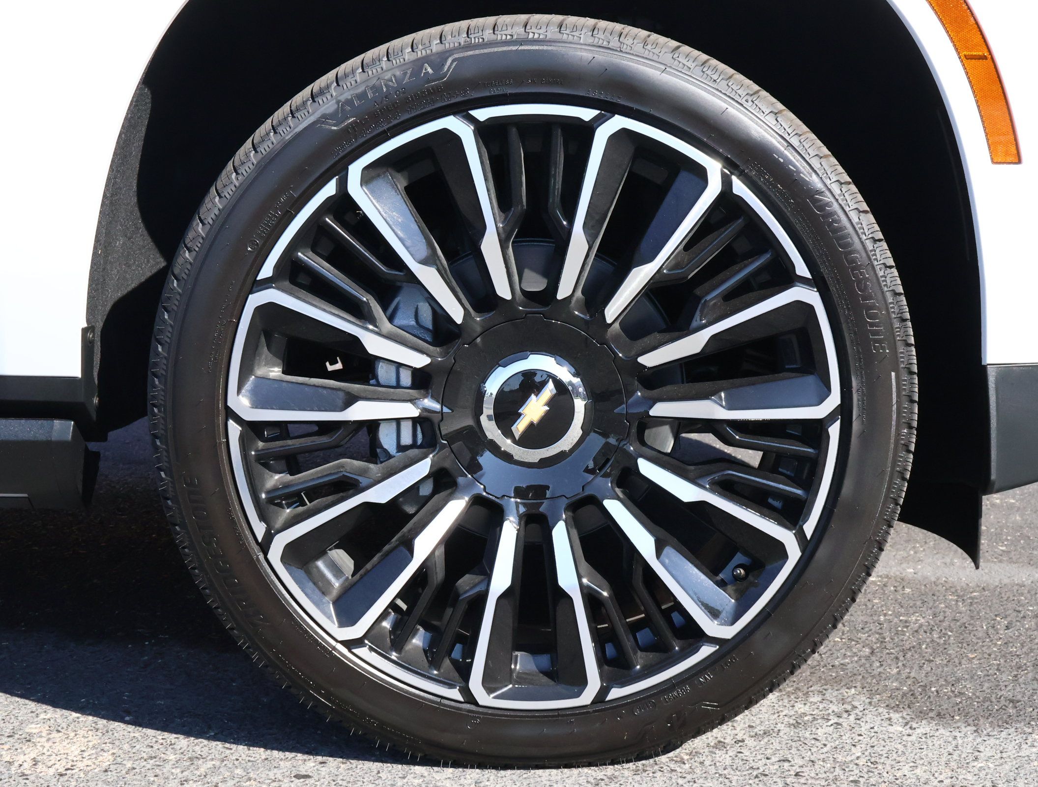 New 2026 Chevrolet Tahoe High Country AWD/4WD image 35
