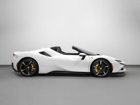 Certified 2024 Ferrari SF90 Spider AWD/4WD image 4