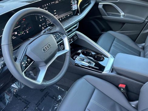 New 2025 Audi Q5 Premium image 9