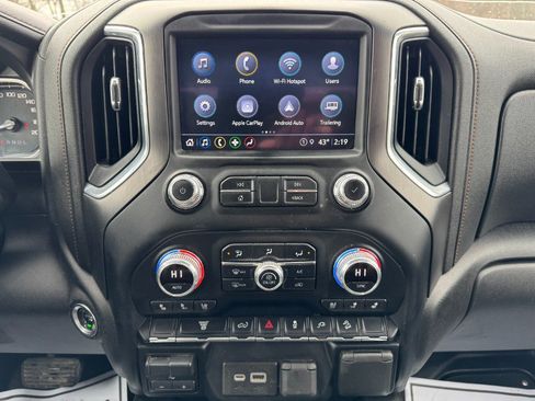Used 2022 GMC Sierra 2500 AT4 image 21