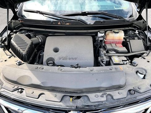 Used 2023 Buick Enclave Essence AWD/4WD image 9