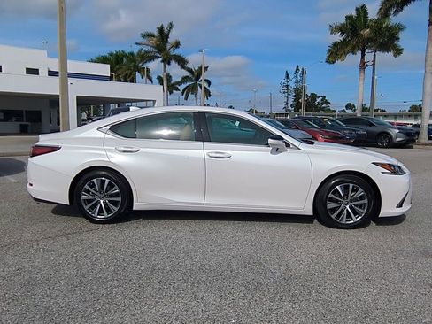 Used 2021 Lexus ES 350 w/ Premium Package image 4