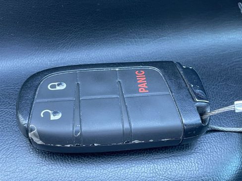 Used 2025 Jeep Compass Trailhawk image 22