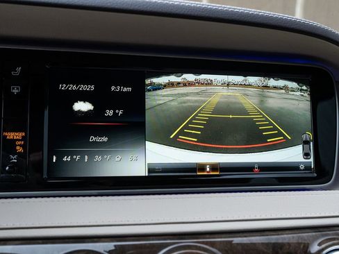 Used 2017 Mercedes-Benz S 550 Sedan image 31