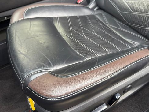 Used 2023 Nissan Pathfinder Platinum w/ Lighting Package (N92) image 16