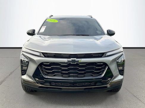 Used 2026 Chevrolet Trax ACTIV w/ Sunroof Package FWD image 2
