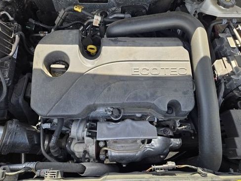 Used 2024 Chevrolet Equinox LT AWD/4WD image 29