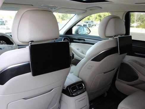 Used 2021 Genesis G90 5.0 Ultimate AWD/4WD image 16