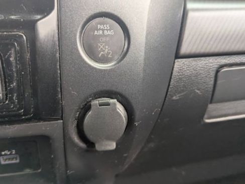 Used 2022 Nissan Titan PRO-4X w/ Pro-4x Convenience Package image 41