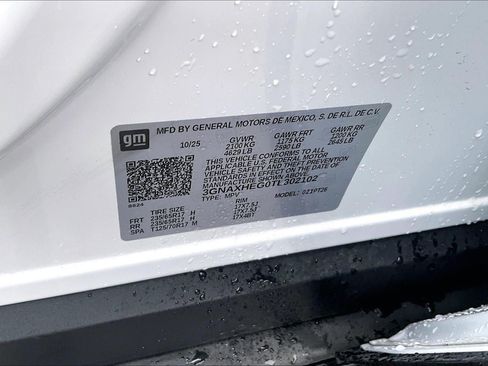 Used 2026 Chevrolet Equinox LT FWD image 34