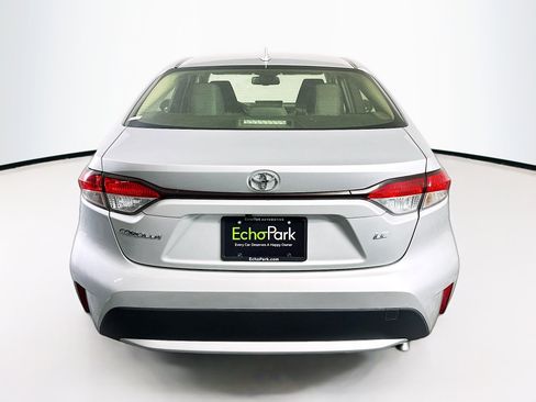 Used 2020 Toyota Corolla LE w/ LE Premium Package image 7