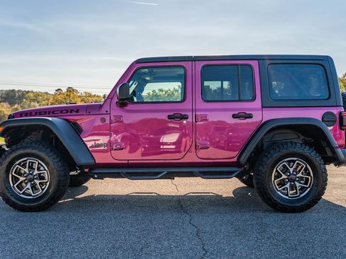 Used 2024 Jeep Wrangler Unlimited Rubicon w/ Technology Group image 4