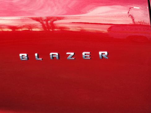 Used 2025 Chevrolet Blazer LT image 7