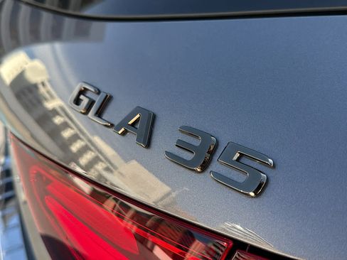 New 2026 Mercedes-Benz GLA 35 AMG 4MATIC image 11