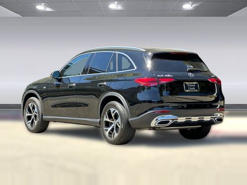Used 2025 Mercedes-Benz GLC 350e 4MATIC image 3