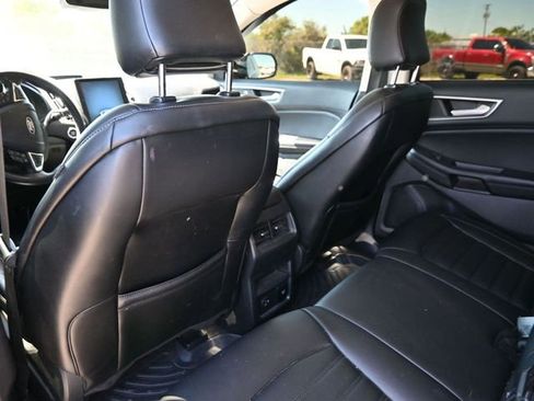Used 2022 Ford Edge SEL w/ Convenience Package image 12