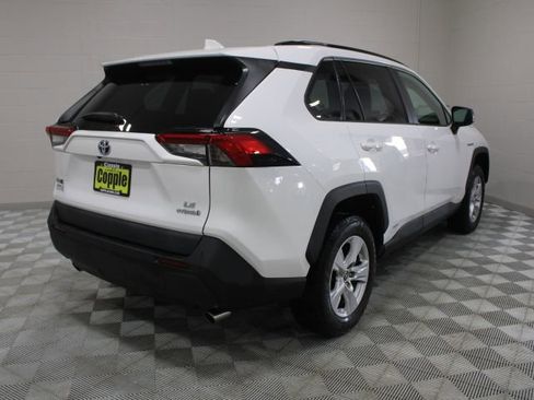 Used 2021 Toyota RAV4 LE image 10