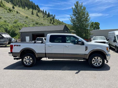 Used 2018 Ford F350 King Ranch w/ King Ranch Ultimate Package AWD/4WD image 9