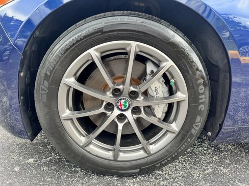Used 2018 Alfa Romeo Giulia AWD image 14