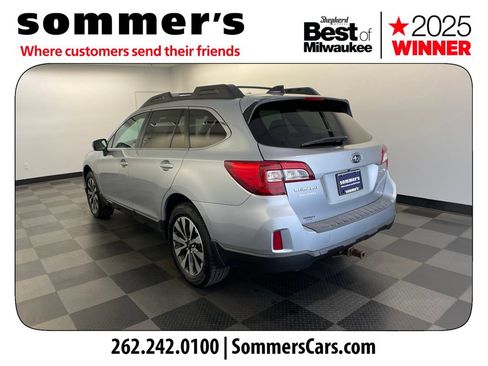 Used 2016 Subaru Outback 2.5i Limited AWD/4WD image 3