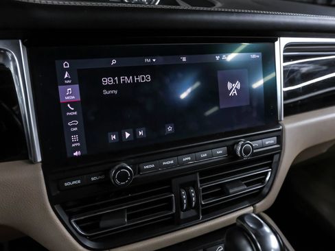 Used 2019 Porsche Macan S image 35