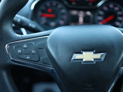 Used 2017 Chevrolet Cruze LT image 18