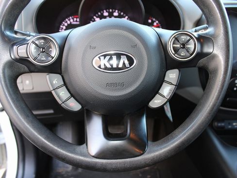 Used 2019 Kia Soul w/ Convenience Package image 11