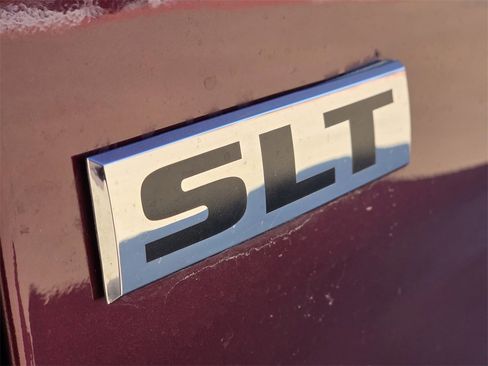 Used 2022 RAM 1500 Classic SLT image 8