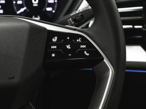 Used 2025 Audi Q4 e-tron Premium Plus w/ Premium Plus image 28