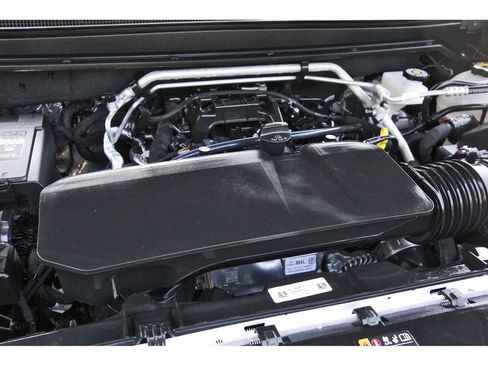Used 2026 Chevrolet Colorado ZR2 AWD/4WD image 32