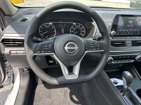 New 2026 Nissan Altima 2.5 SV FWD image 13