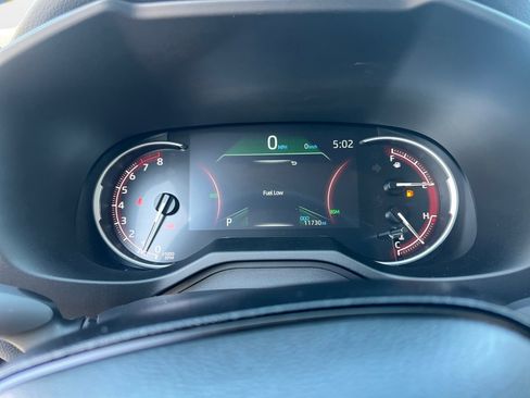 Used 2025 Toyota RAV4 XLE w/ Convenience Package FWD image 14