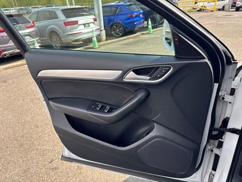 Used 2017 Audi Q3 2.0T Premium Plus w/ Premium Plus Package image 24