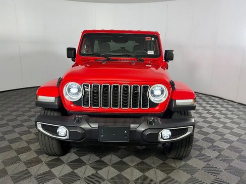 Used 2025 Jeep Wrangler Unlimited Sahara w/ Safety Group AWD/4WD image 11