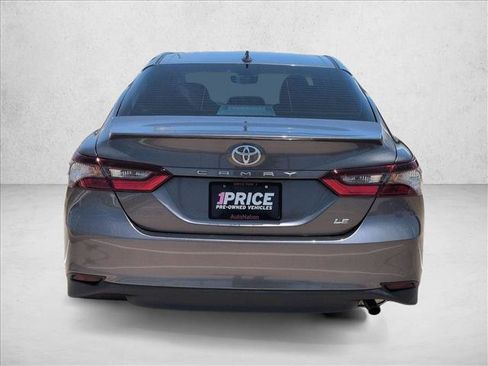 Used 2022 Toyota Camry LE FWD image 6