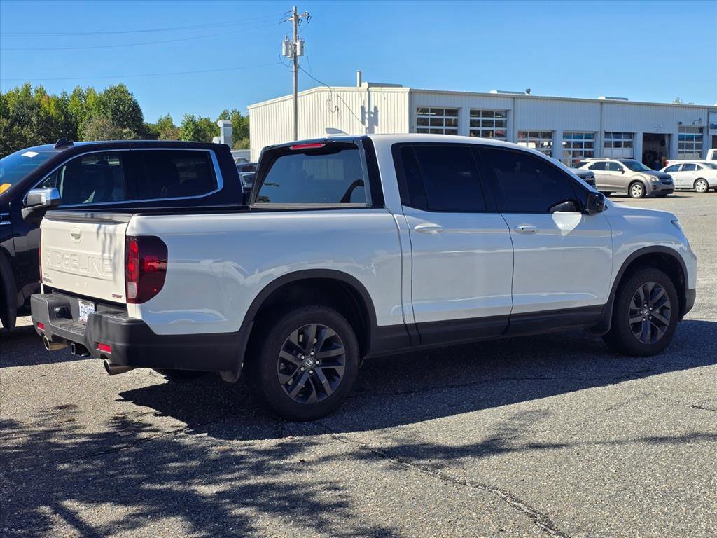 Used 2025 Honda Ridgeline Sport image 11