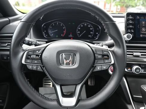 Used 2018 Honda Accord Sport image 42