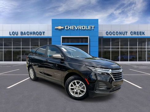 Used 2022 Chevrolet Equinox LS w/ LS Convenience Package FWD image 1