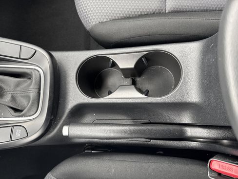 Used 2025 Kia Soul LX w/ LX Technology Package FWD image 19