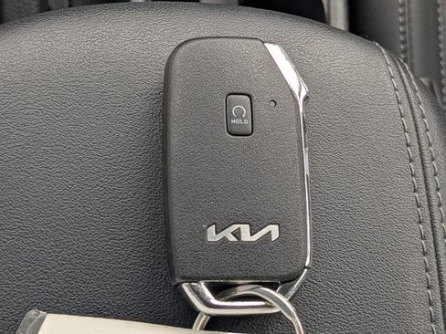 Certified 2024 Kia Seltos S FWD image 32