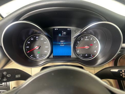 Used 2020 Mercedes-Benz GLC 300 image 29