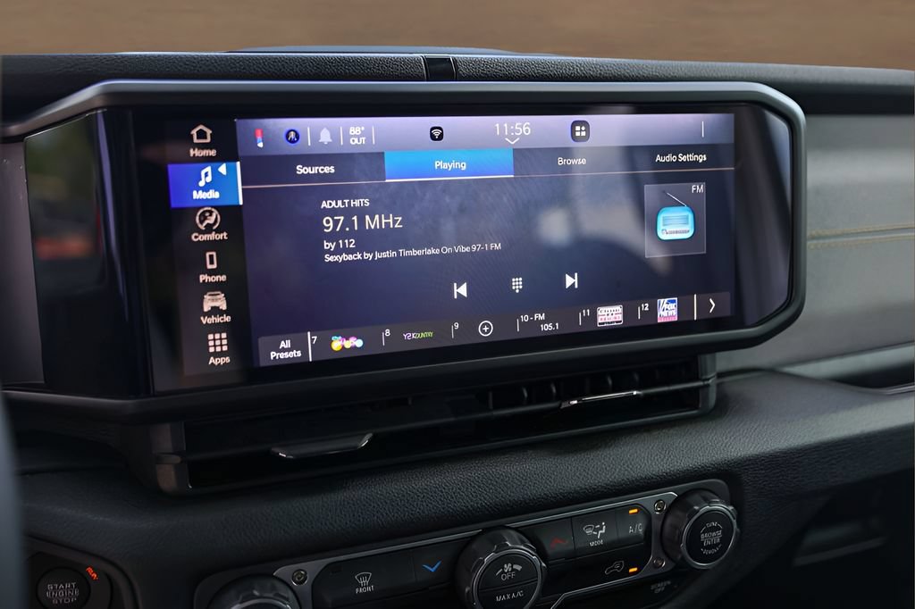 Used 2025 Jeep Wrangler Unlimited Sport AWD/4WD image 16