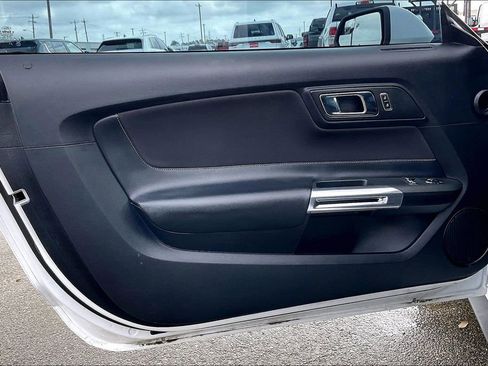 Used 2016 Ford Mustang Coupe image 10